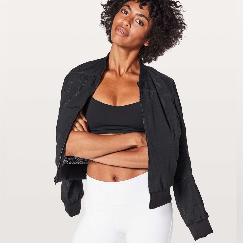 Lululemon Bomb Around Jacket *Reversible in Monochromic Black / Black